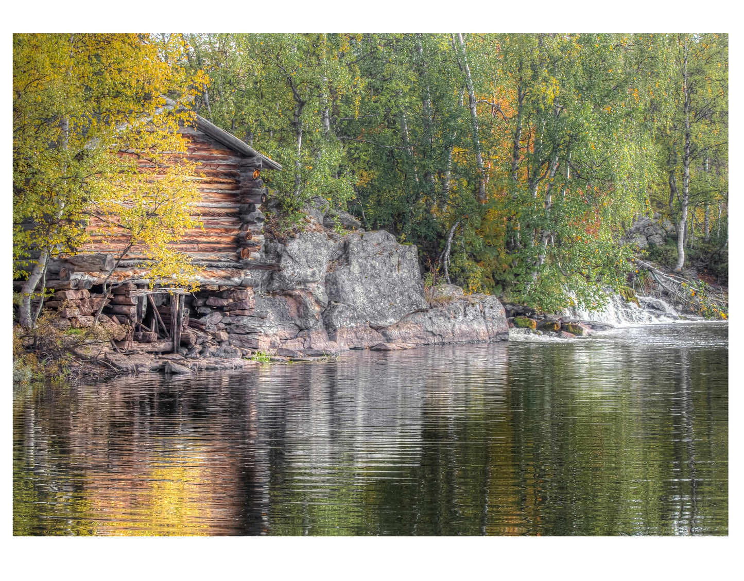 THE BEGINNING OF AUTUMN COLORS AT THE MILL